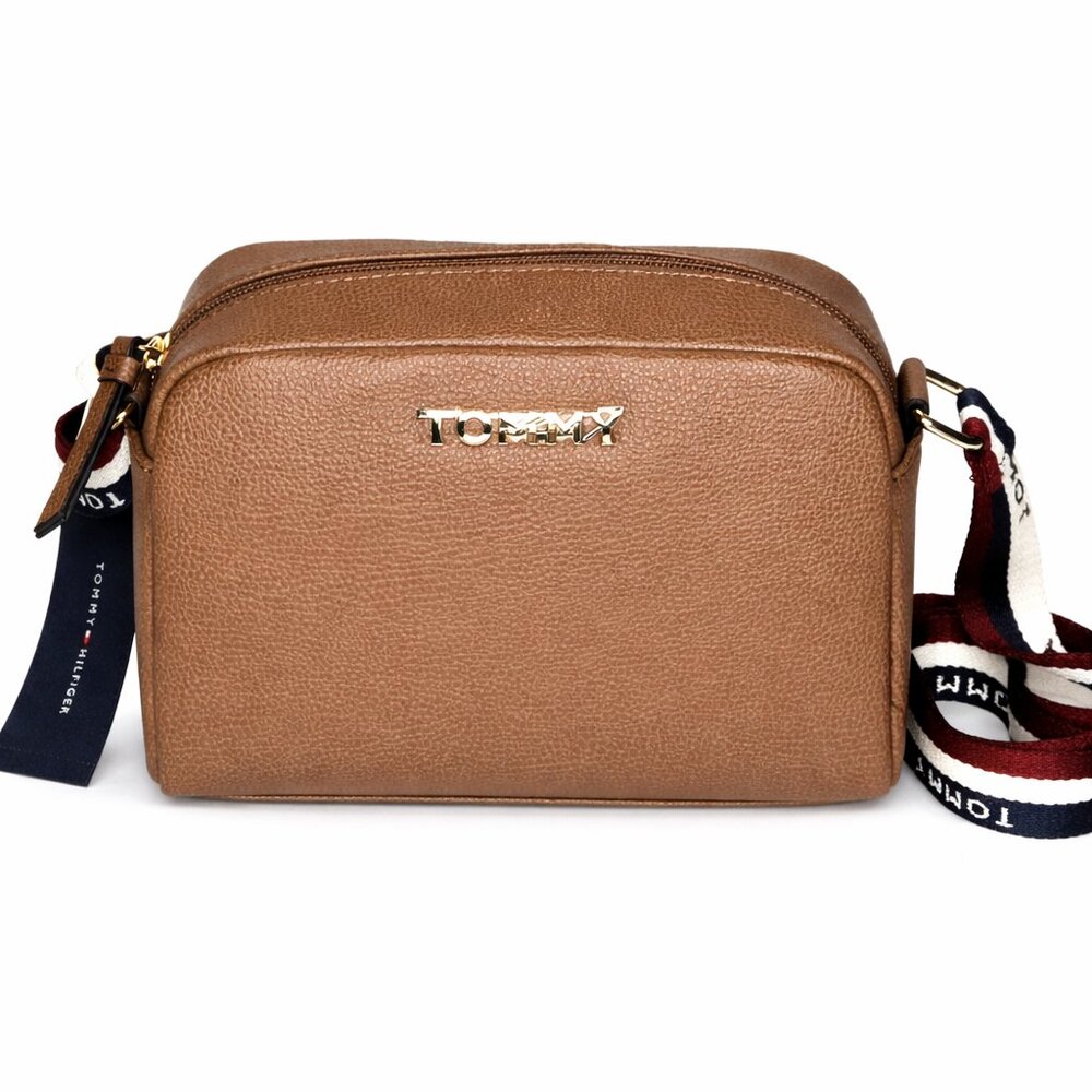 NWT Tommy Hilfiger Brown Camera Crossbody Bag Logo Strap Gold Hardware